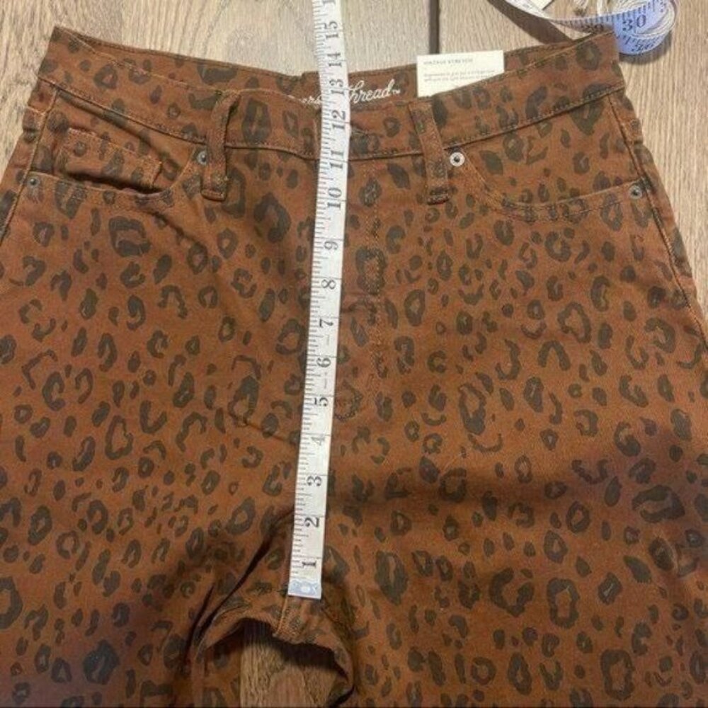 A New Day Leopard Print High Rise Straight Leg Crop Jeans Size 8 - Picture 13 of 15